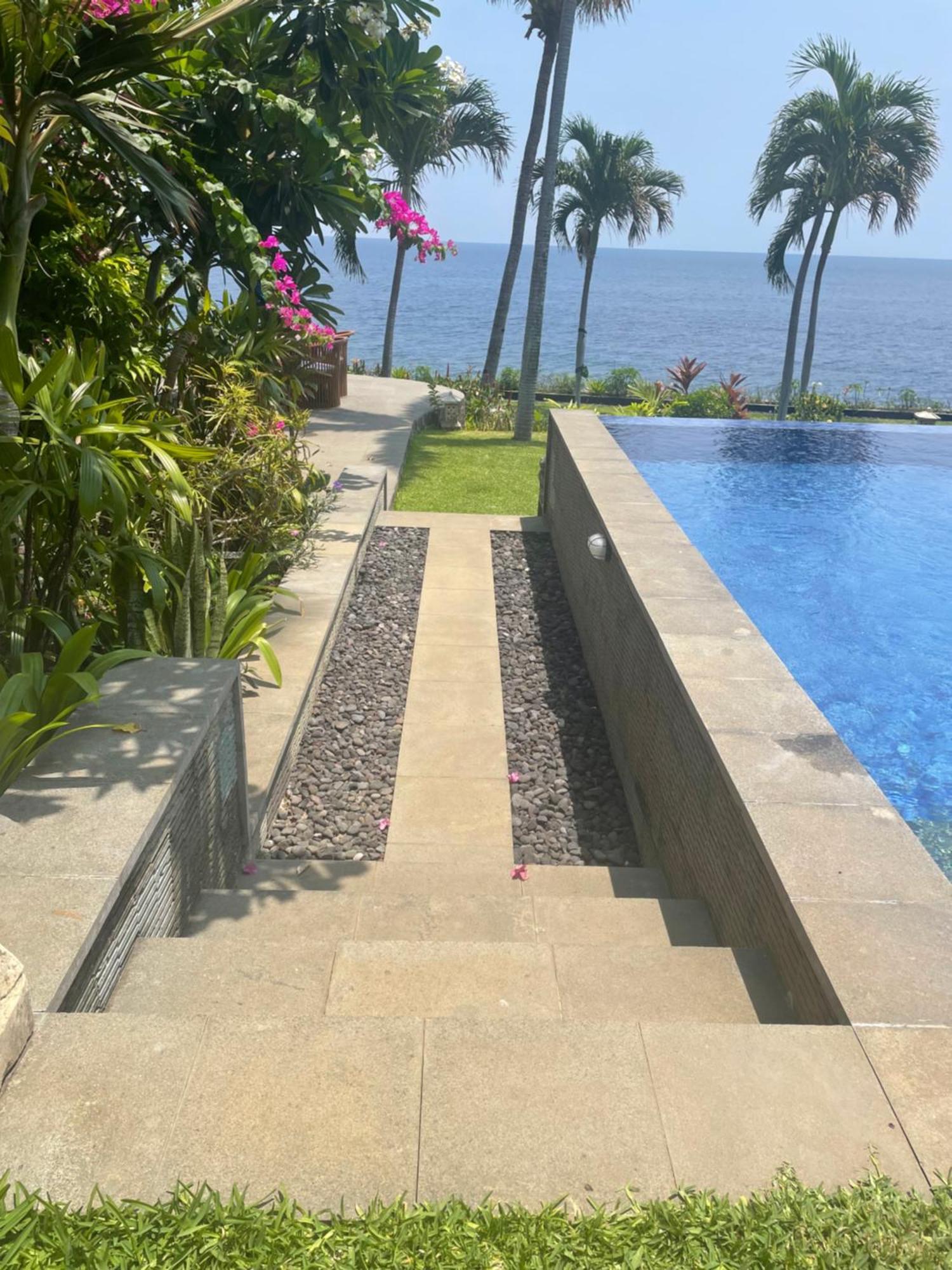 Absolute Beachfront, Paradise, 3Br Villa With Private Pool On 1200M2 Of Tropical Land Tulamben Dış mekan fotoğraf